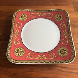 VERSACE BY ROSENTHAL MEDUSA Red Square Plate